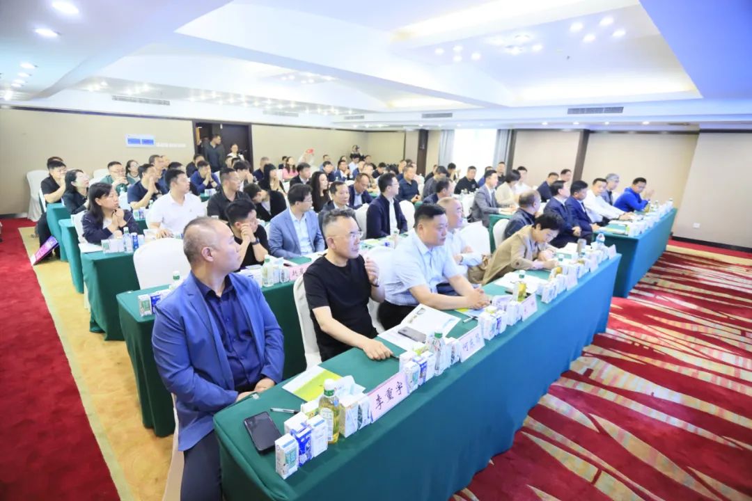 河南省2024國家“學生飲用奶計劃”推廣工作推進會在鄭州成功舉辦！